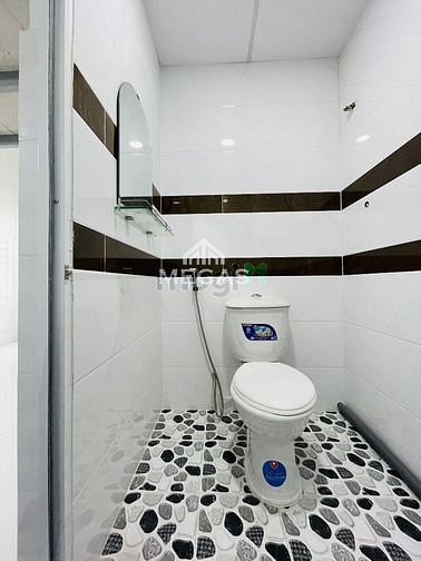 Hình ảnh Phòng mới xây sẵn máy lạnh gần Mã Lò