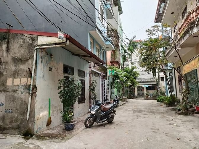 Hình ảnh Bán mảnh đất 2 mặt tiền,đối diện cổng ký túc xá trường ĐH mỏ-địa chất