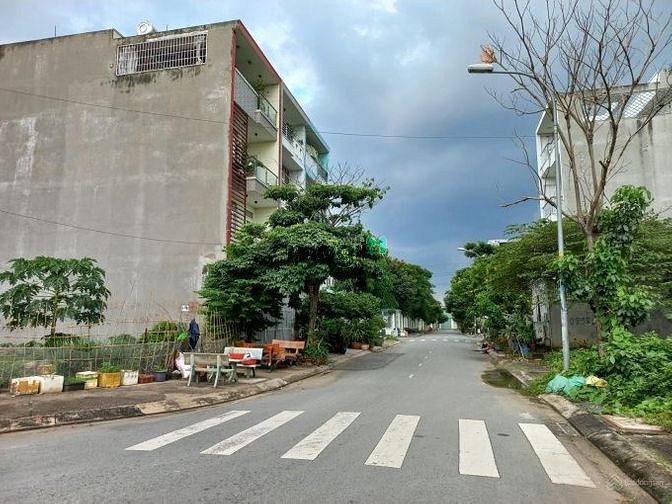 Hình ảnh Bán Lô đất gốc 4x14m (56m2) Đường 8m Gần Aeon Bình Tân.