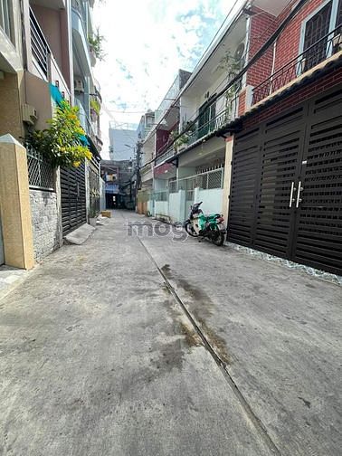 Hình ảnh Quận 6 - 4 tầng - Nhà đẹp - Nở hậu