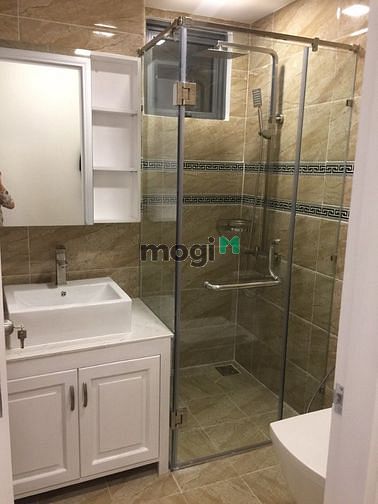 Hình ảnh Cho thuê căn 2PN 2WC 81m2 Gold View Quận 4 nội thất cao cấp giá 18 tr