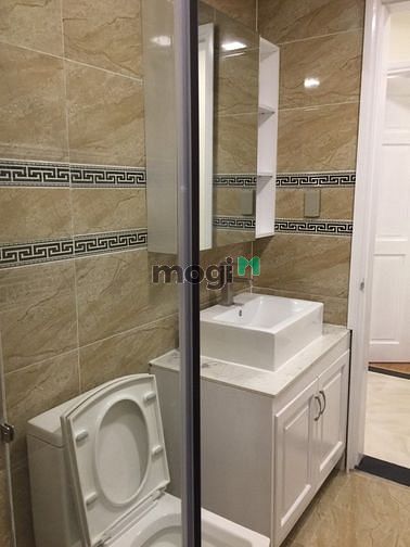 Hình ảnh Cho thuê căn 2PN 2WC 81m2 Gold View Quận 4 nội thất cao cấp giá 18 tr
