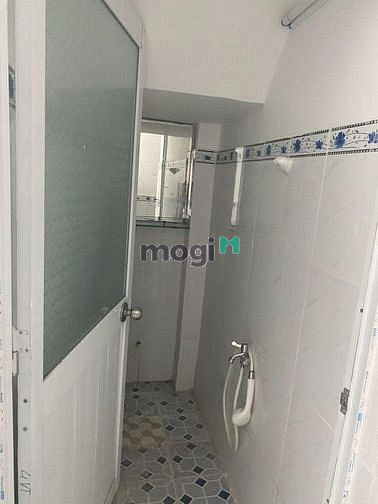 Hình ảnh Bán nhà đường hẻm nhỏ phí Huỳnh Hữu Trí. 1trệt 1lầu. Nhà còn mới. SHR