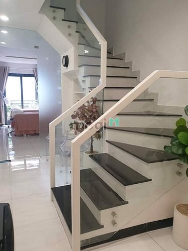 Hình ảnh Bán gấp nhà Phạm Ngọc Thạch, Q3, 40m2, 5L chỉ 14.5 tỷ.