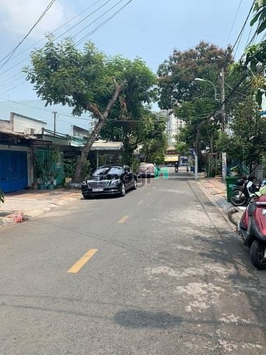 Hình ảnh CHO THUÊ NHÀ PHỐ đường số 11,gần Chợ Phước Bình có 3 lầu
