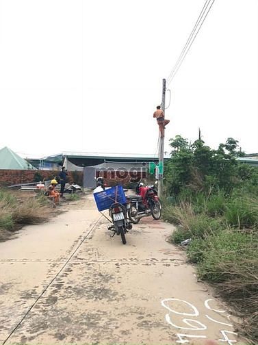 Hình ảnh chính chủ bán gấp 113m2 đường 7m dân cư đông đúc sát ql13 sổ sẵn