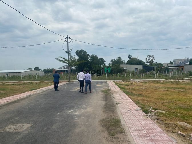 Hình ảnh Đất sát DT824 Full thổ cư 5x20m sổ hồng riêng