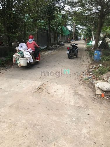 Hình ảnh cần bán gấp lô đất góc 2 mặt tiền đường 8m 5x20m gần QL13 dân đông
