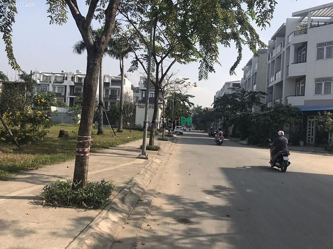 Hình ảnh Cần bán đất khu vực đường Phạm Hùng, Bình Chánh. Giá 2 tỷ 2. SHR. XDTD