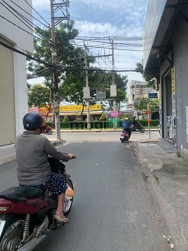 Hình ảnh Nhà siêu đẹp vị trí đắc địa, giá mềm
