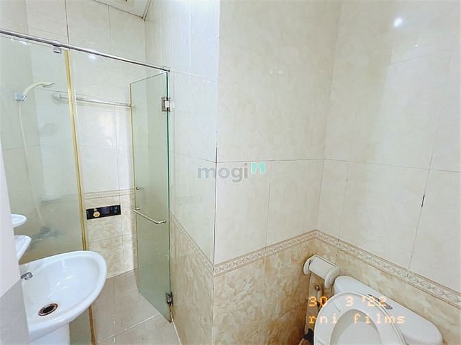 Hình ảnh CHDV -Phan Xích Long- Cửa Sổ Lớn- Tòa Nhà Thang Máy