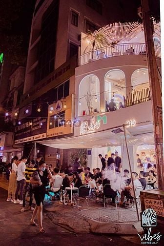 Hình ảnh Cho thuê góc 2MT mở cafee đường Mạc Thị Bưởi, Quận 1. DT 8x10m, 90TR