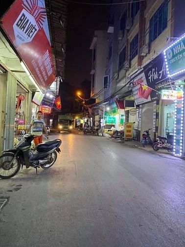 Hình ảnh Bán Đất Mặt Phố Phú Đô: 82m2. MT: 6.6m. Giá: 9.8 tỷ.