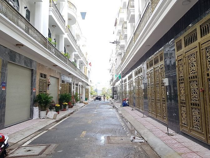Hình ảnh cần bán nhà hẻm 2 xe hơi né nhau