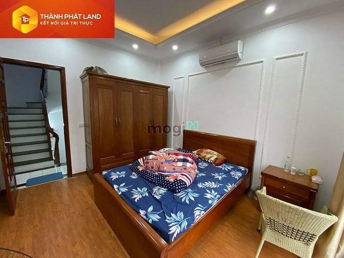 Hình ảnh Nhà 5 Tầng Thạch Bàn, Ô tô Đỗ Cửa, Cách 50m Ra Mặt Phố Cổ Linh - 3 Tỷ.