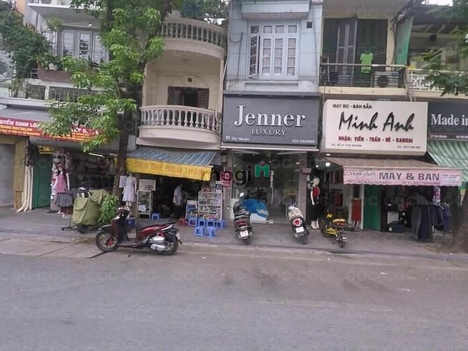 Hình ảnh Cho thuê nhà 5 tầng mặt phố Thợ Nhuộm