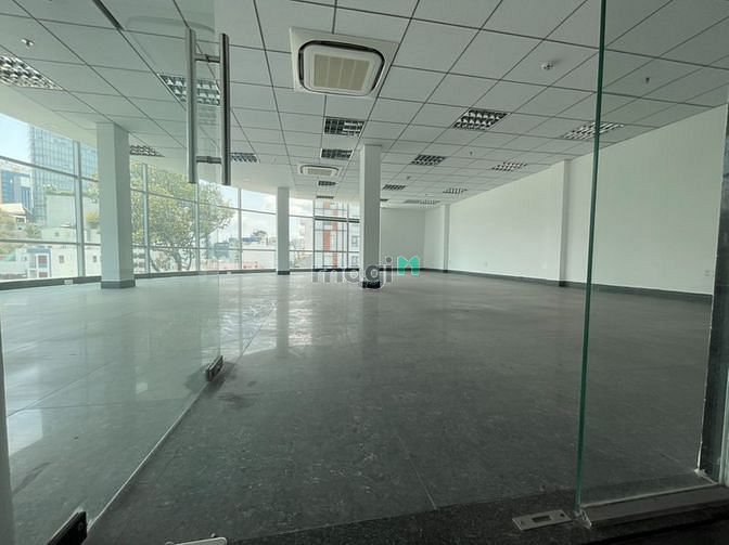 Hình ảnh Cho thuê hoặc bán Building ngay trung tâm Quận 1