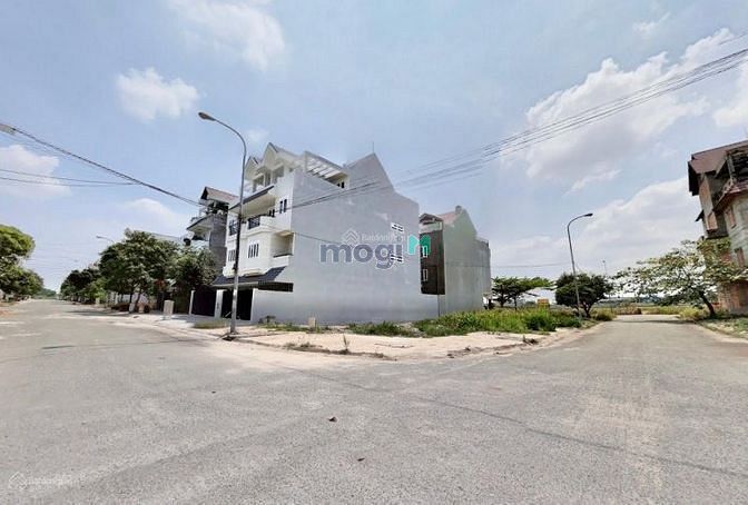 Hình ảnh Đất Mặt Tiền Đinh Thị Thi, Hiệp Bình Phước, Thủ Đức. Giá 2,1 tỷ/nền