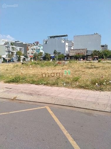 Hình ảnh Bán lô đất thổ cư mặt đường Nguyễn Hoàng, An Phú, Q2, giá 2.2 tỷ SHR
