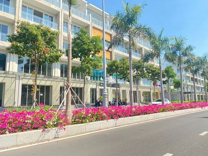 Hình ảnh Bán shophouse Saritown Sala. Vị trí đẹp.