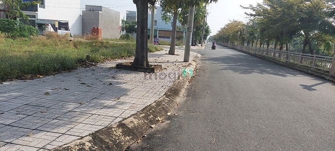 Hình ảnh Đất đẹp 2 lô liền kề TT.Bến Lức - 2,2 tỷ -