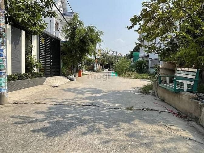 Hình ảnh Bán nhà Hóc Môn 103m² hẻm xe hơi 8m.