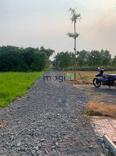 Hình ảnh Bán lô Góc 85M2 GIÁ1ty350 Cách UBNDX ĐỨC HÒA ĐÔNG 700M