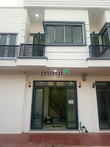 Hình ảnh Bán Nhanh Căn Nhà 1 trệt 1 Lầu - Ngay Chợ Bà Điểm Hóc MÔn