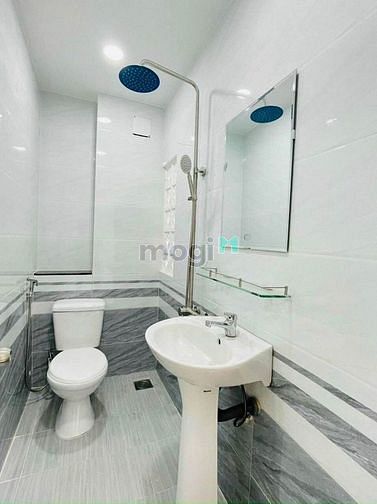 Hình ảnh Nhà 2 tỷ ở đường Phạm Văn Hai, quận Tân Bình, 45m2, 2 tỷ, SHR