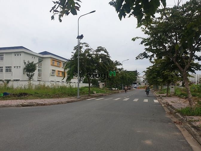 Hình ảnh BÁN GẤP - Lô góc 2 mt Lê Hữu Kiều - Quận 2. DT: 14x20, Giá: 82tr/m TL