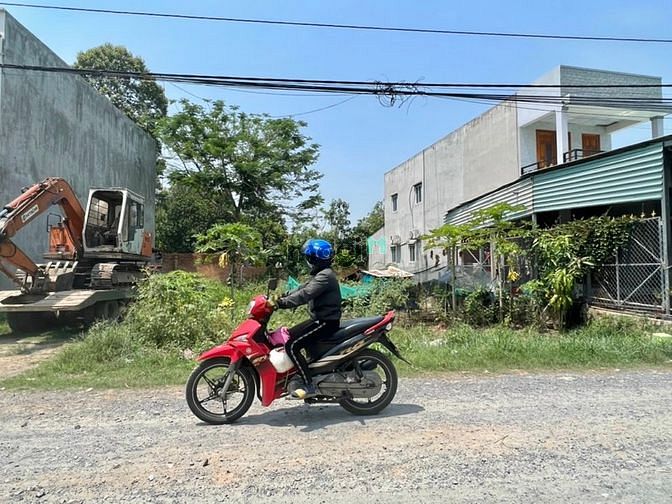 Hình ảnh Duy nhất 1 lô đất vườn 1000m2 hỗ trợ lên 100m2 thổ cư. Sổ riêng.