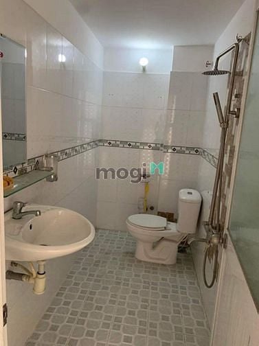 Hình ảnh Cần Bán Căn Nhà Giá Cực Tốt Nguyễn Thị Thập,3 Tầng,Nhỉnh 100tr/m.