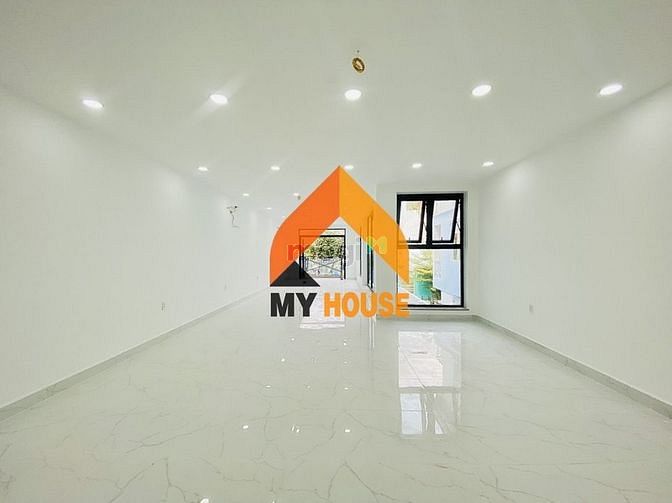 Hình ảnh HEY CẢ NHÀ!Toà nhà An Phú 6x23 mới xây thang máy ạ //
