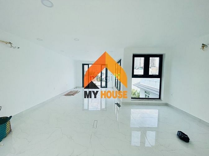Hình ảnh HEY CẢ NHÀ!Toà nhà An Phú 6x23 mới xây thang máy ạ //