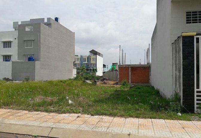 Hình ảnh Cần bán gấp lô ngay mặt đường Phạm Hùng