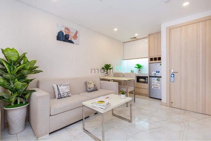 Hình ảnh Cho thuê studio cửa sổ lớn thiết kế tone trắng đen quận 1