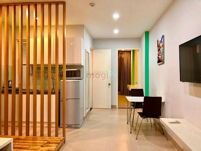 Hình ảnh Studio cửa sổ kính -Full Nt - nằm ngay trung tâm Quận 1
