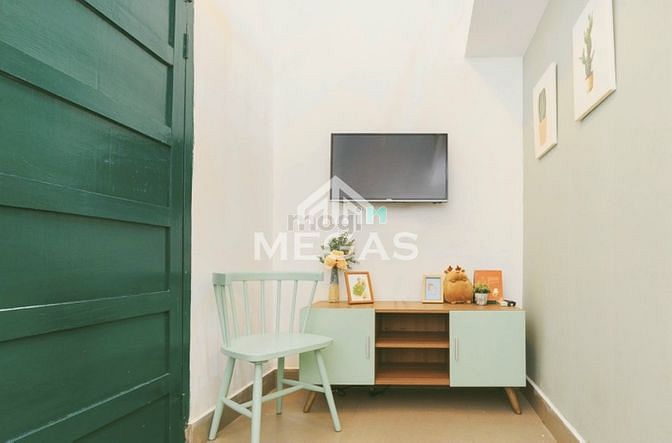 Hình ảnh CHDV có gác full nội thất cửa sổ ban công thoáng mát quận 10