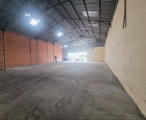 Hình ảnh Kho xưởng gần chợ Bà Điểm , 400m2