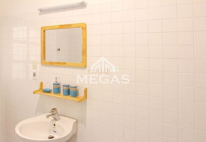 Hình ảnh CHDV có gác full nội thất cửa sổ ban công thoáng mát quận 10