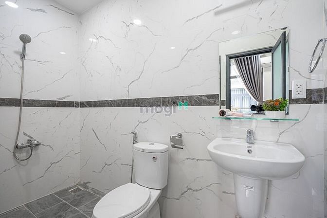 Hình ảnh phòng cửa sổ 40m2 rooftop, nội thất đầy đủ, Nguyễn Đình Chiểu Q3
