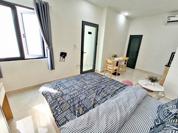 Hình ảnh phòng cửa sổ 40m2 rooftop, nội thất đầy đủ, Nguyễn Đình Chiểu Q3