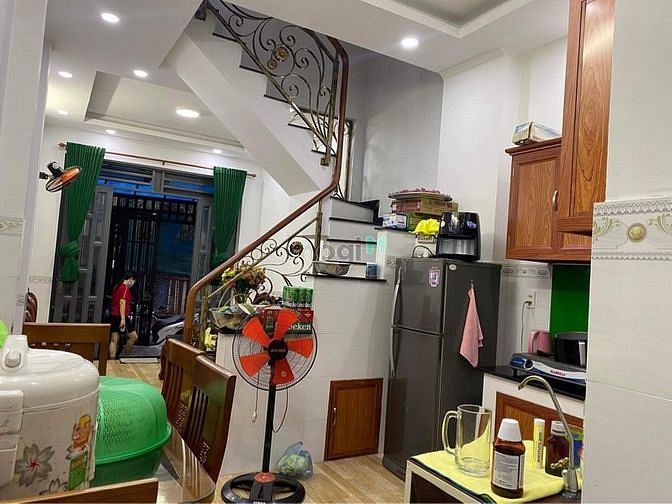 Hình ảnh Bán gấp nhà Phú Thọ, Q11, 24m2, 2PN chỉ 3.4 tỷ