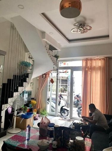 Hình ảnh Bán gấp nhà Vườn Chuối, P4, Q3. DT: 45m2, SHR - TL