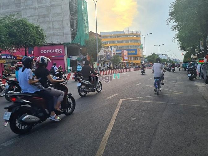 Hình ảnh Bán đất gần CĐ công nghiệp Thực Phẩm Lê Trọng Tấn 72tr/m2, hẻm oto
