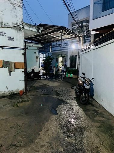 Hình ảnh Nhà, dãy phòng trọ 5 căn khu trung tâm tpThủ Đức