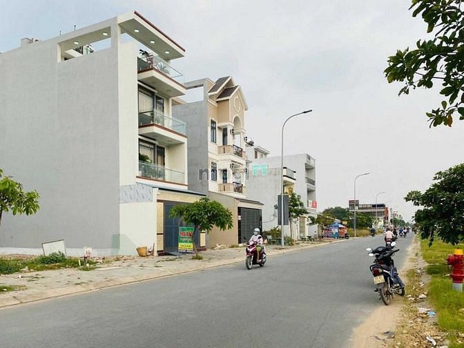Hình ảnh Bán Đất Chính Chủ Quận 2 Mặt Tiền Đường Trần Não