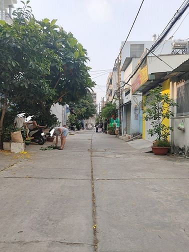 Hình ảnh Nhà nát hẻm xe tăng 9m Bình Trị Đông, 4x24m