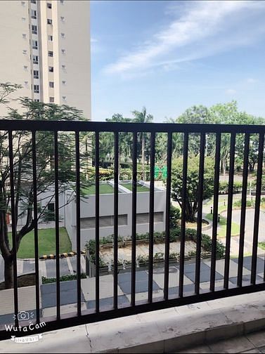 Hình ảnh Bán chung cư Parcspring căn 2PN giá 2tỷ540 nội thất cơ bản ( có sổ )