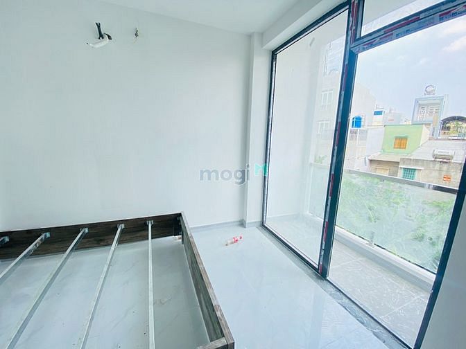 Hình ảnh STUDIO Full nội thất, có ban công và cửa sổ thông thoáng ngay P3, Q11.